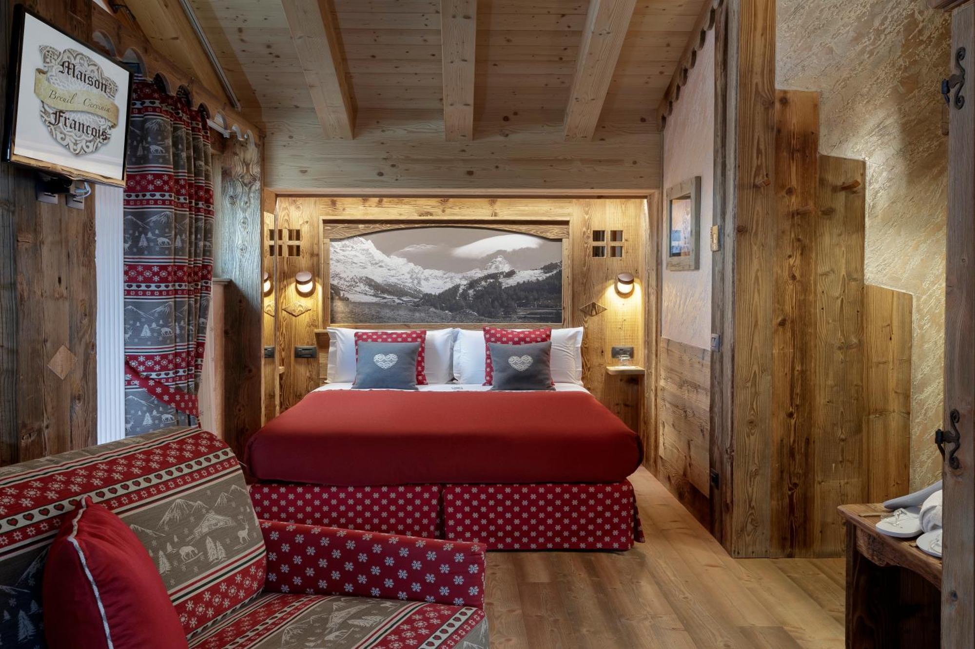 Chalet Matterhorn Francois - Central Ski Chalet With Spa And Breakfast, 100Mt Lift Bed & Breakfast Breuil-Cervinia Exterior photo